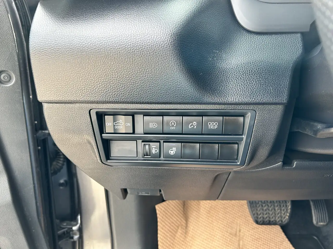 Toyota Tundra снимка Toyota Tundra