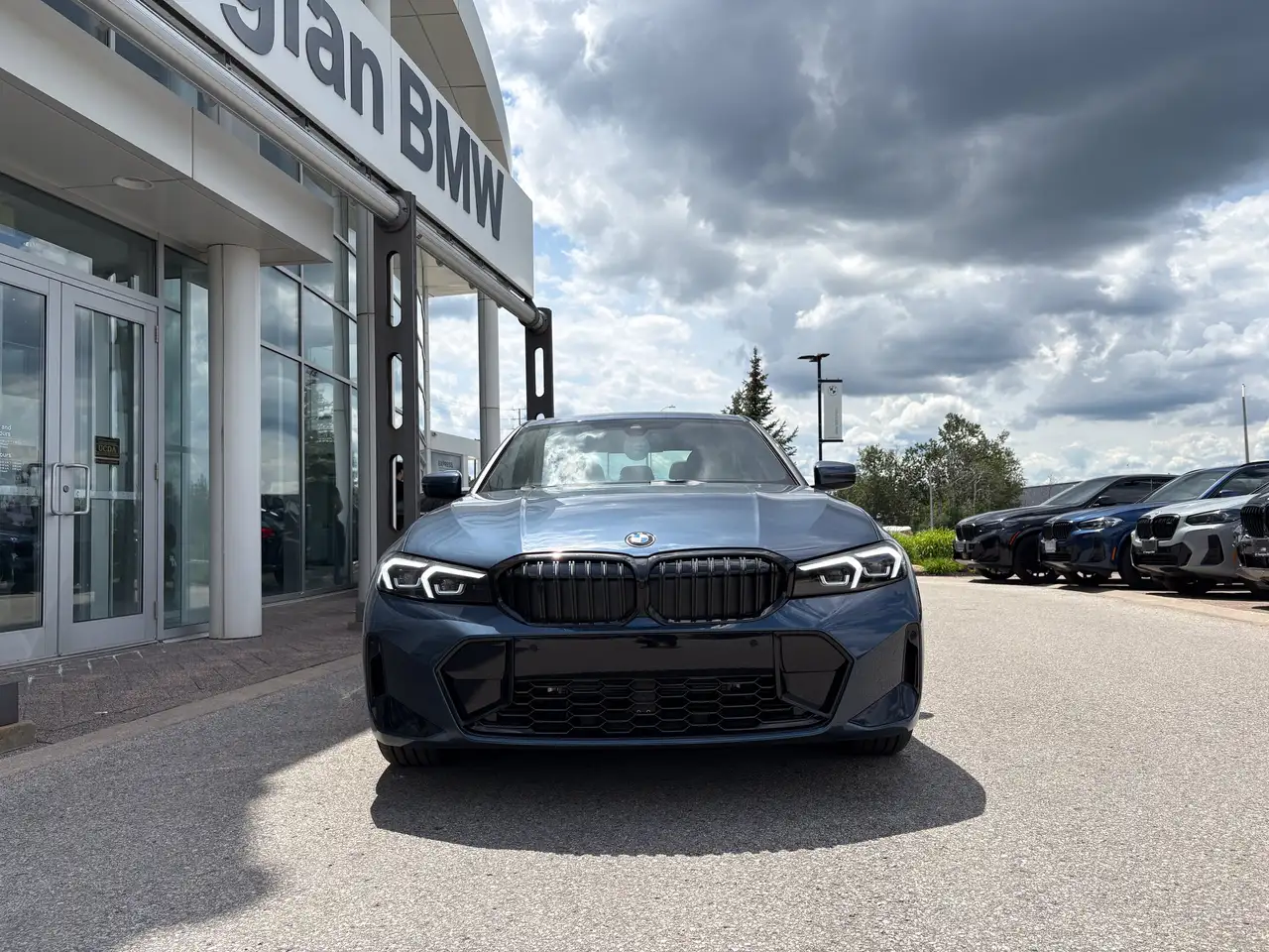 BMW 3 Series снимка BMW 3 Series