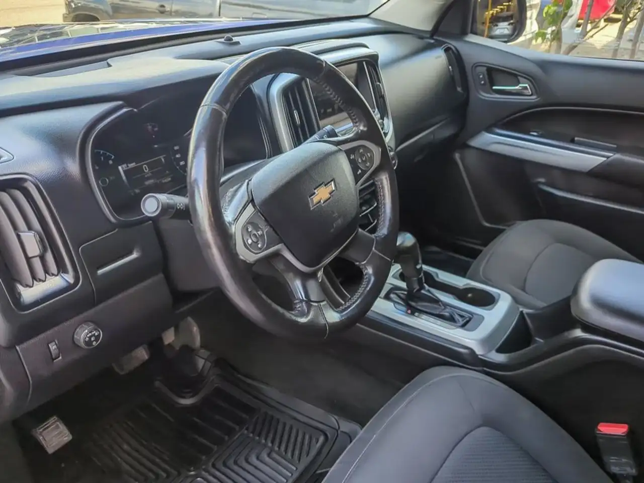 Chevrolet Colorado снимка Chevrolet Colorado