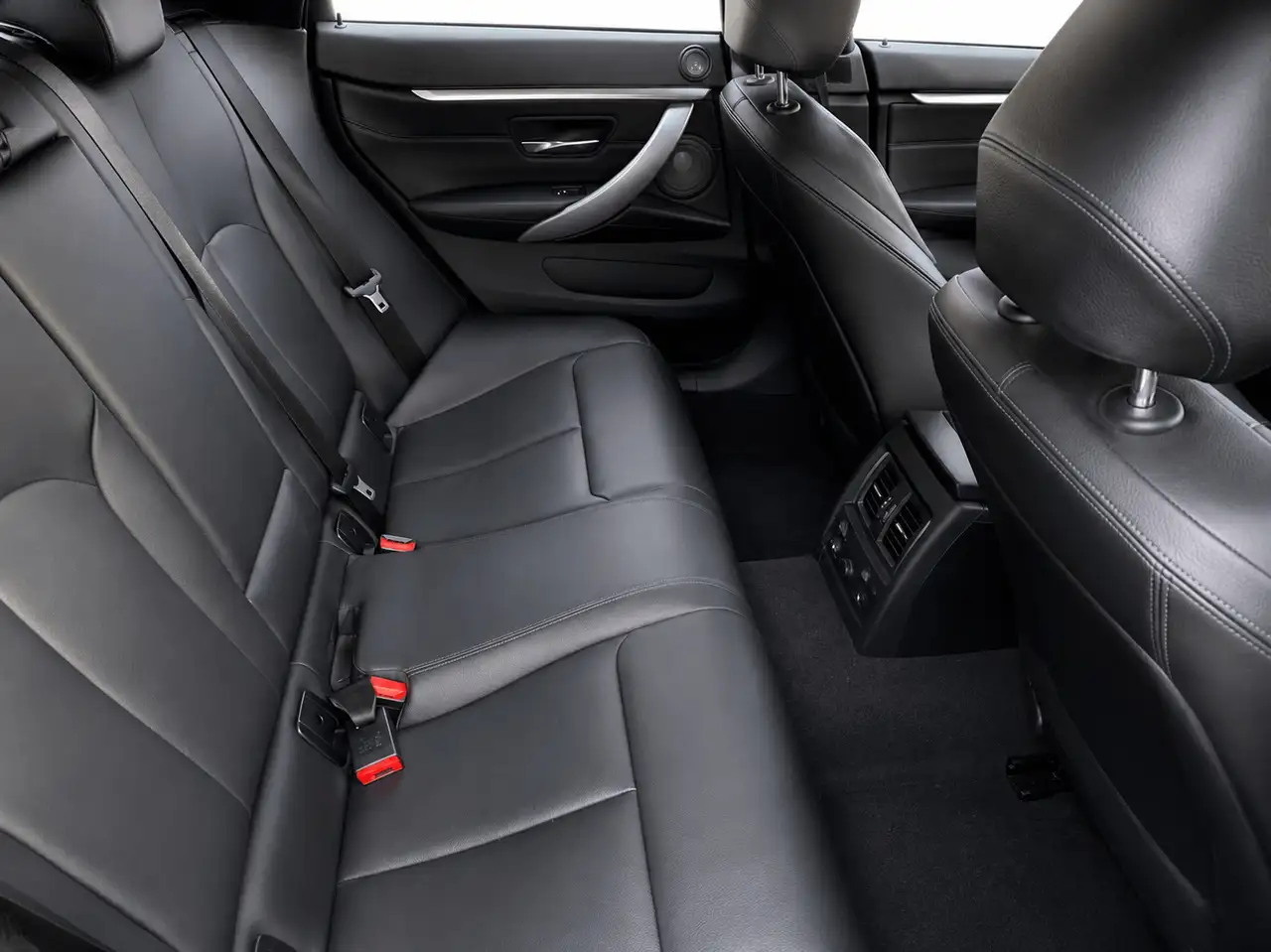 BMW 4 Series photo BMW 4 Series