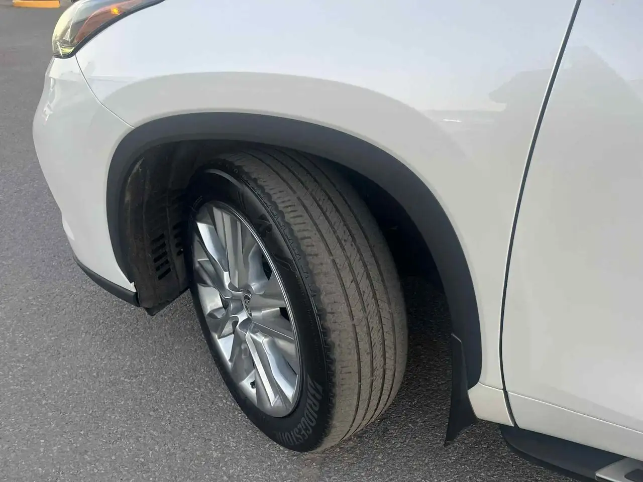 Toyota Highlander снимка Toyota Highlander