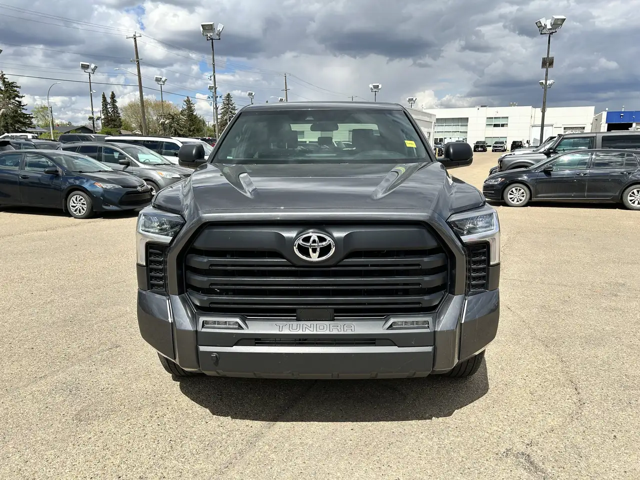 Toyota Tundra снимка Toyota Tundra