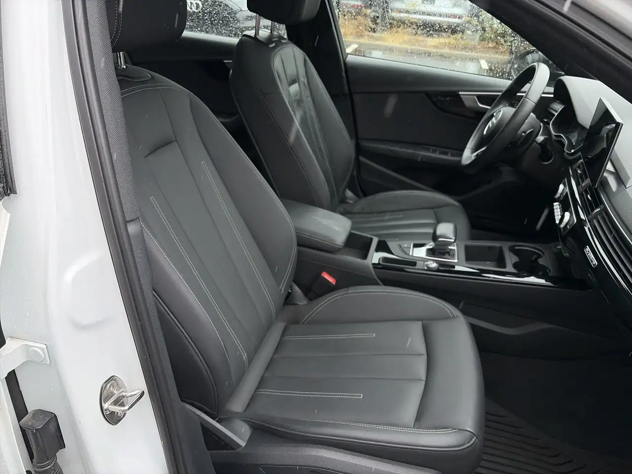 Audi A4 photo Audi A4