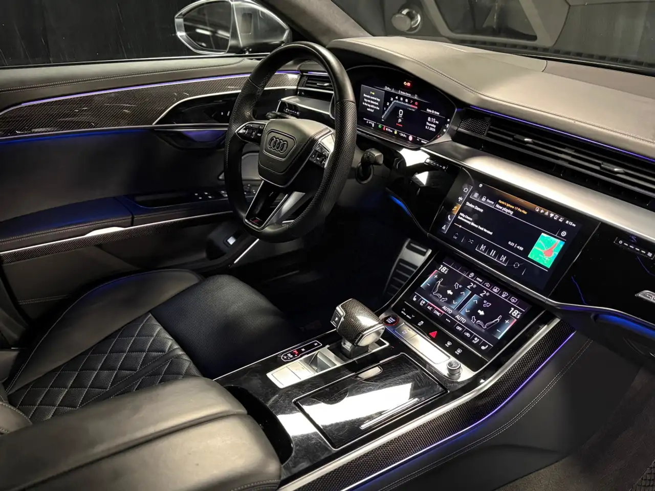 Audi S8 снимка Audi S8