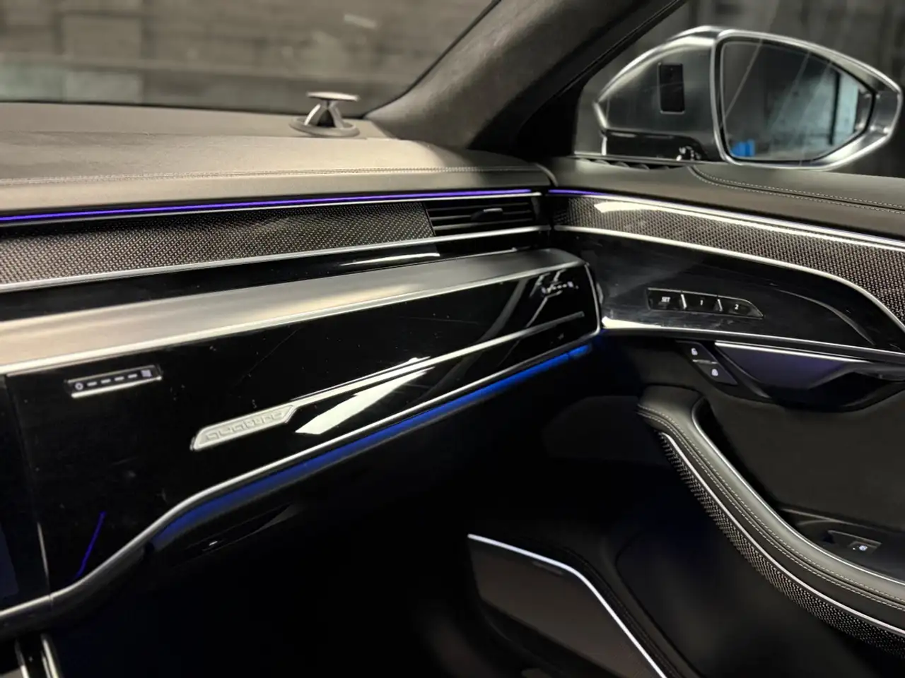 Audi S8 снимка Audi S8