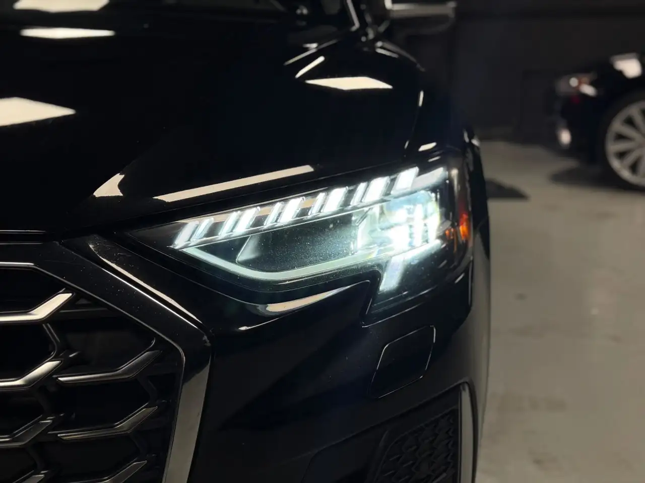 Audi S8 снимка Audi S8