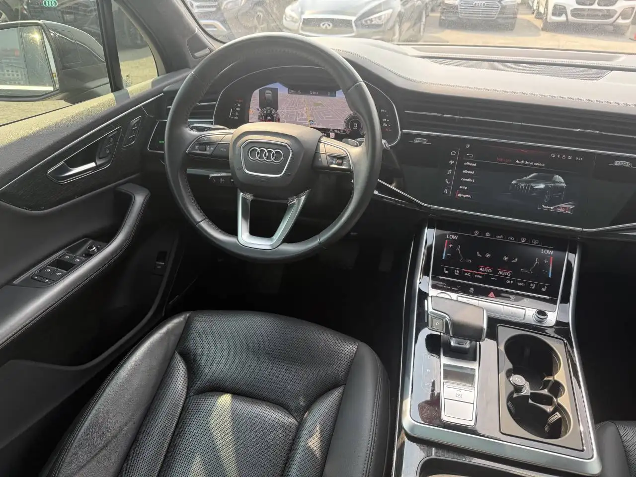 Audi Q7 снимка Audi Q7