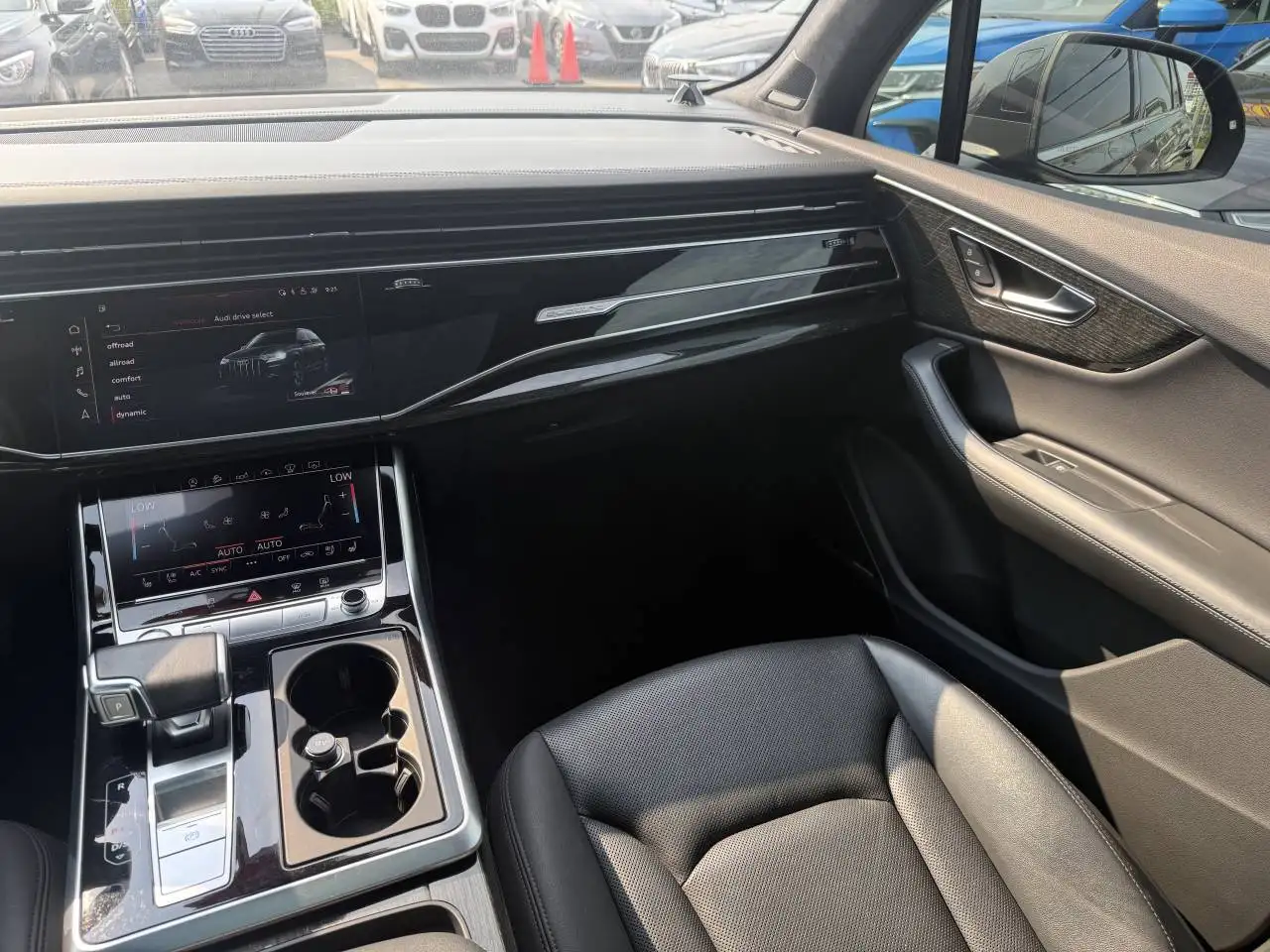 Audi Q7 снимка Audi Q7
