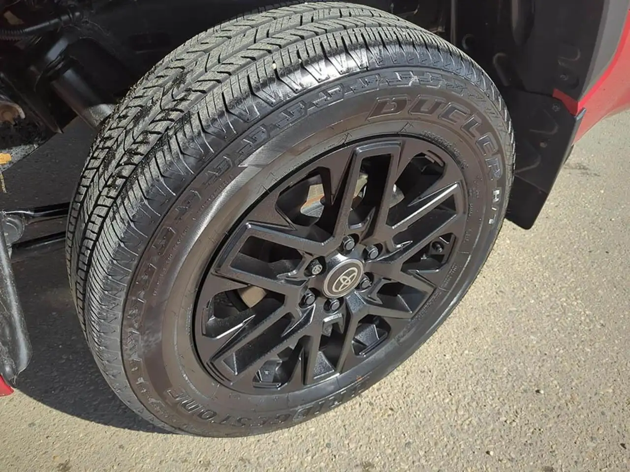Toyota Tundra снимка Toyota Tundra