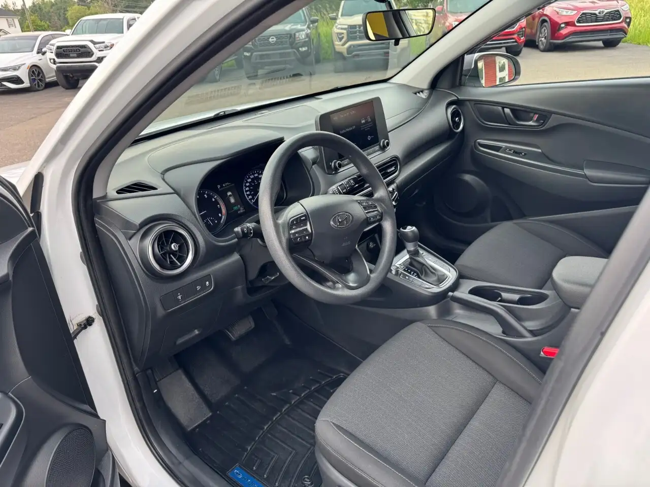 Hyundai KONA снимка Hyundai KONA