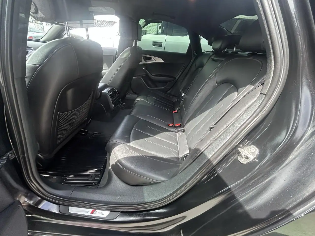 Audi A6 снимка Audi A6
