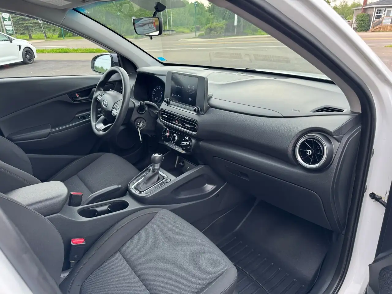 Hyundai KONA снимка Hyundai KONA