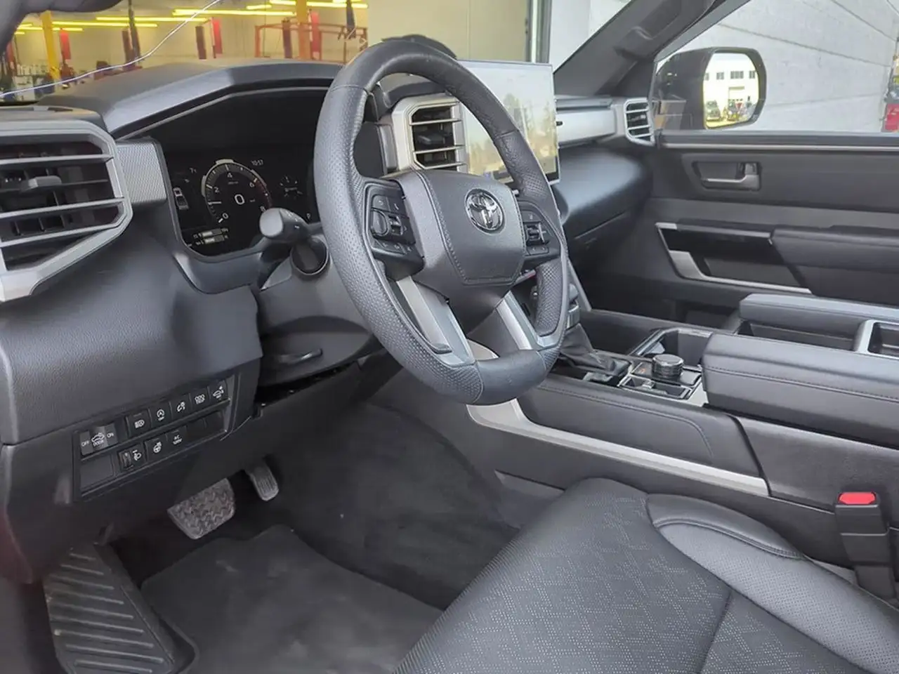 Toyota Tundra снимка Toyota Tundra