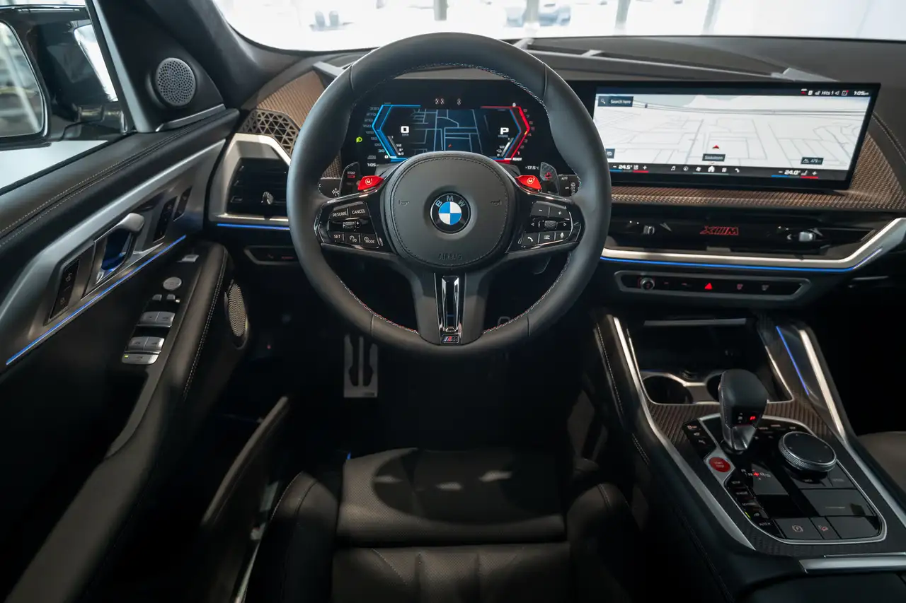 BMW XM photo BMW XM