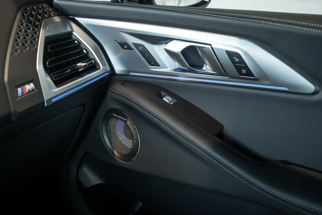 BMW XM photo BMW XM