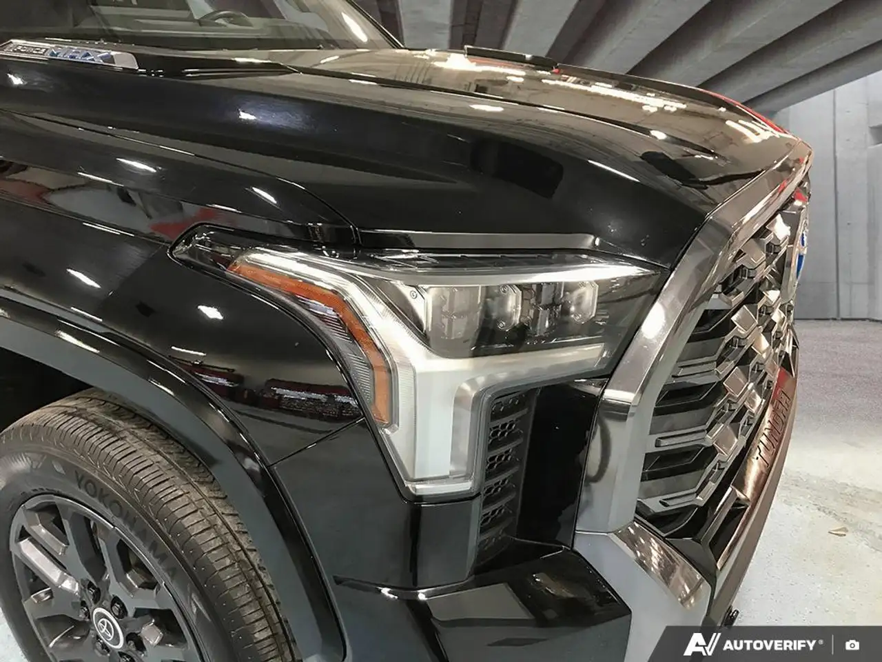 Toyota Tundra снимка Toyota Tundra