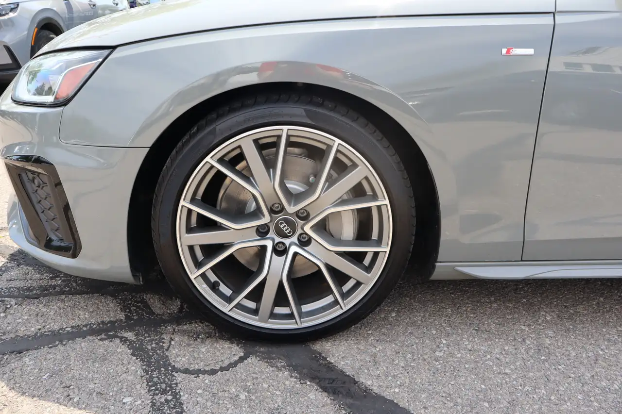 Audi A4 photo Audi A4