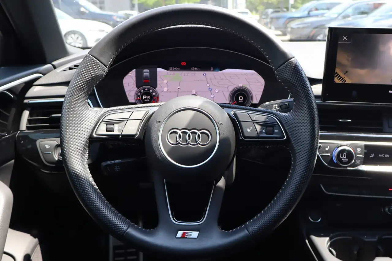 Audi A4 photo Audi A4