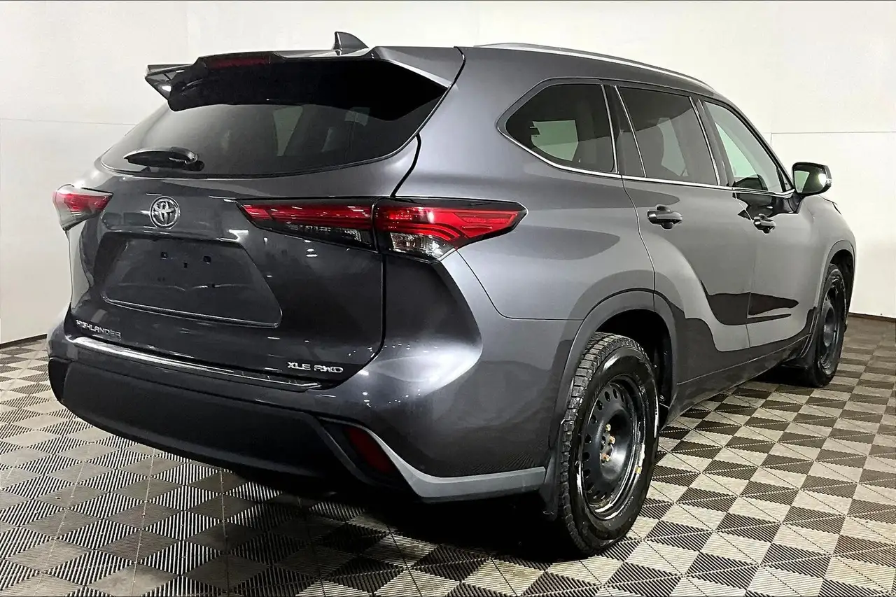 Toyota Highlander снимка Toyota Highlander