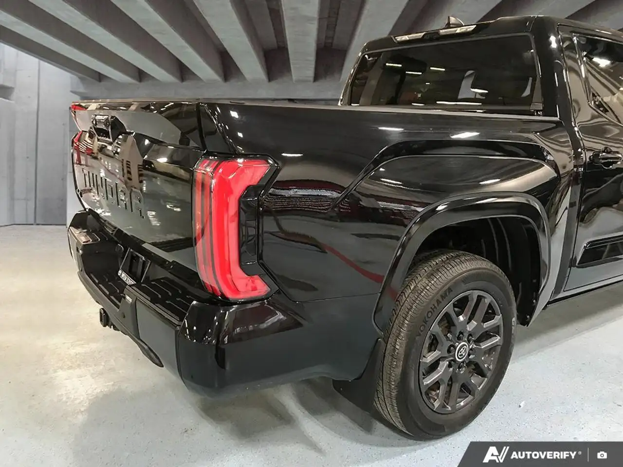 Toyota Tundra снимка Toyota Tundra