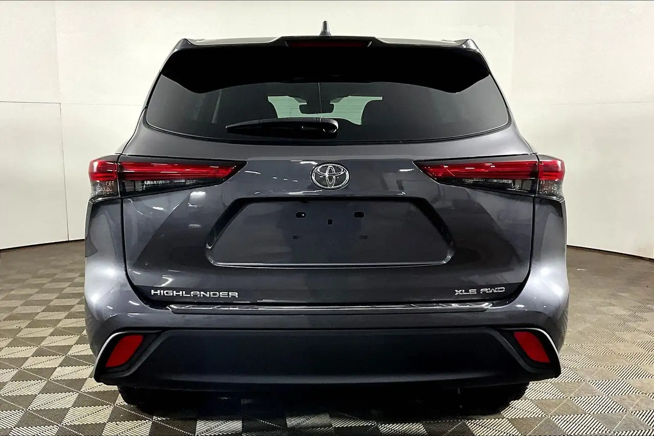 Toyota Highlander снимка Toyota Highlander