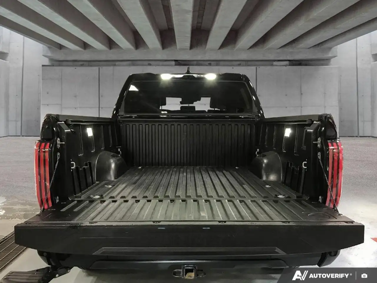 Toyota Tundra снимка Toyota Tundra