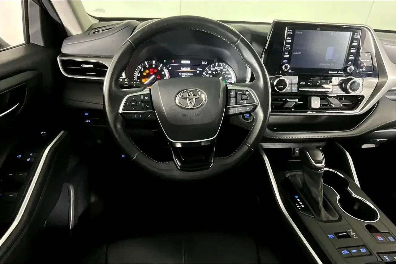 Toyota Highlander снимка Toyota Highlander