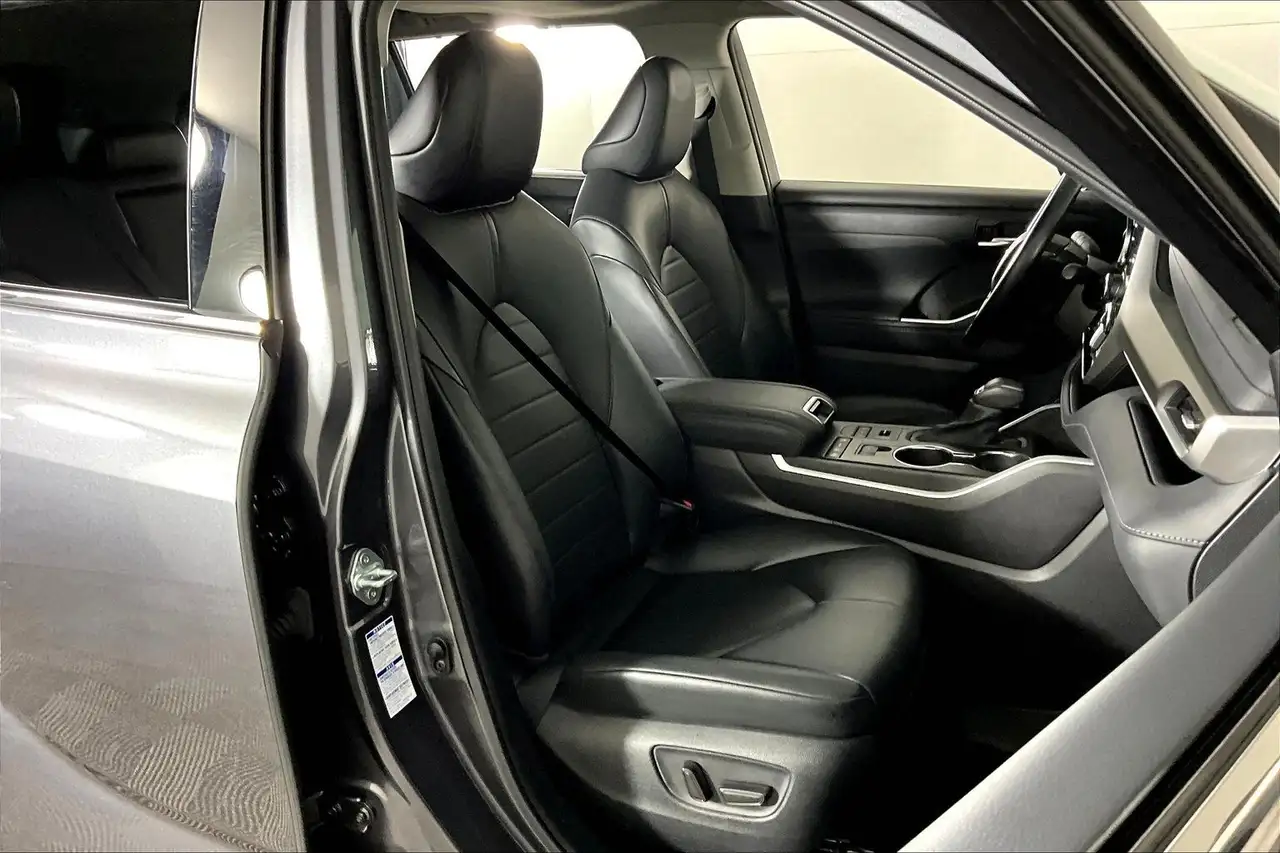 Toyota Highlander снимка Toyota Highlander