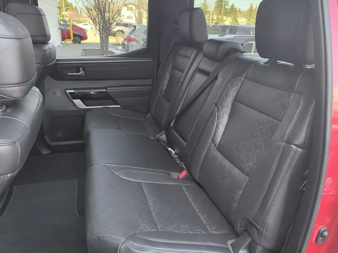 Toyota Tundra снимка Toyota Tundra