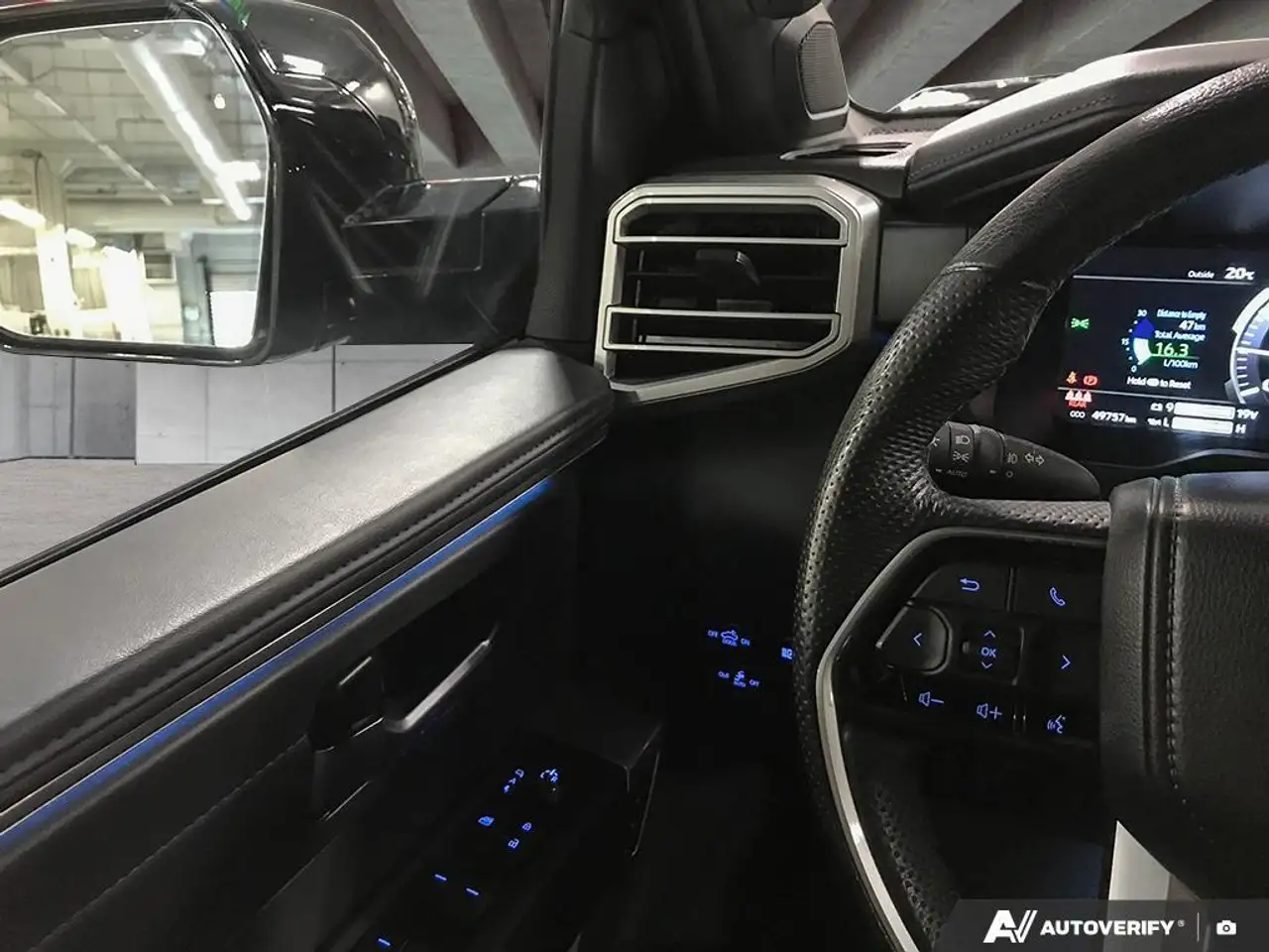 Toyota Tundra снимка Toyota Tundra