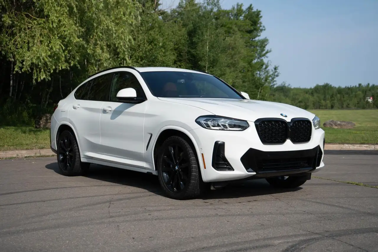 BMW X4 photo BMW X4