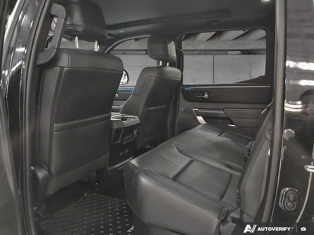 Toyota Tundra снимка Toyota Tundra