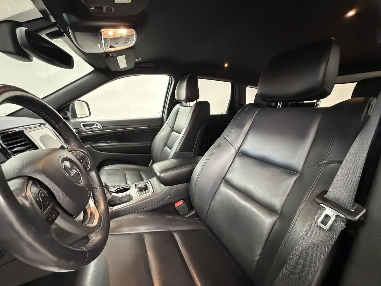 Jeep Grand Cherokee photo Jeep Grand Cherokee
