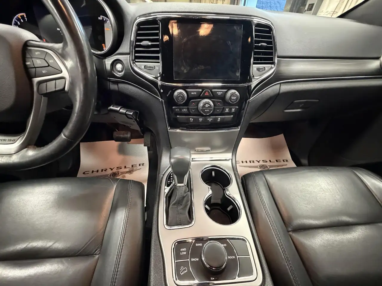 Jeep Grand Cherokee photo Jeep Grand Cherokee
