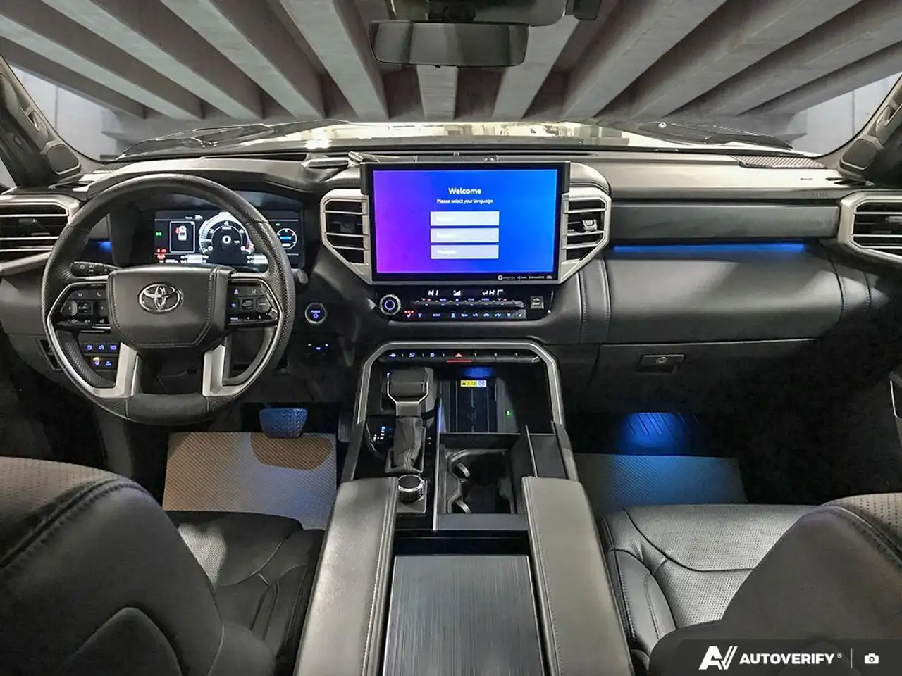Toyota Tundra снимка Toyota Tundra