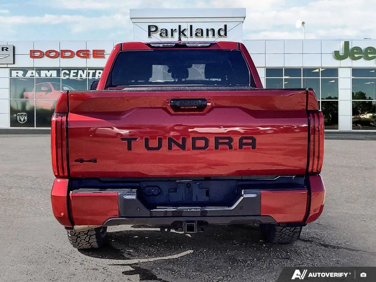 Toyota Tundra снимка Toyota Tundra