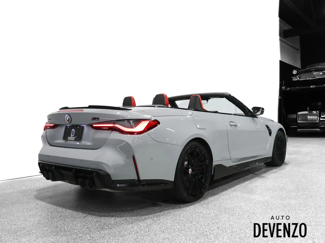 BMW M4 photo BMW M4