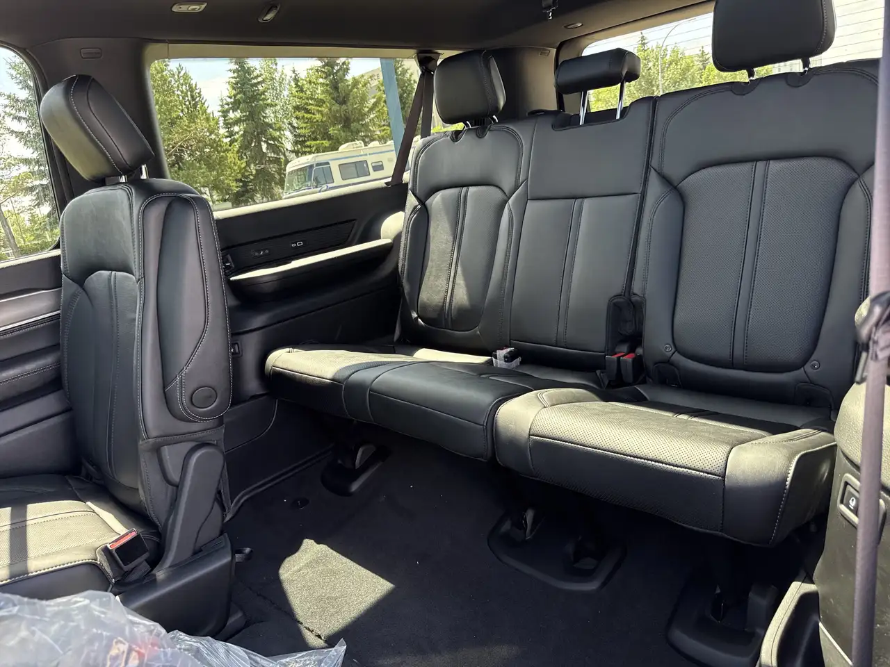 Jeep Grand Wagoneer fotografie Jeep Grand Wagoneer