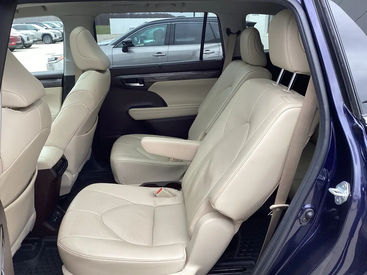 Toyota Highlander photo Toyota Highlander