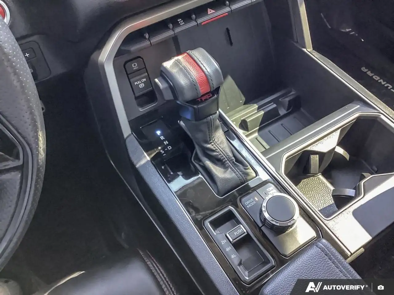 Toyota Tundra снимка Toyota Tundra