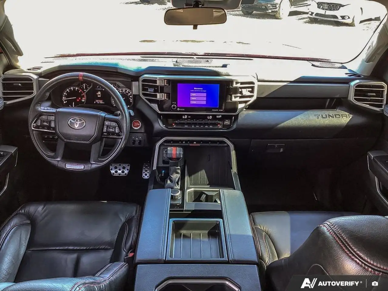 Toyota Tundra снимка Toyota Tundra