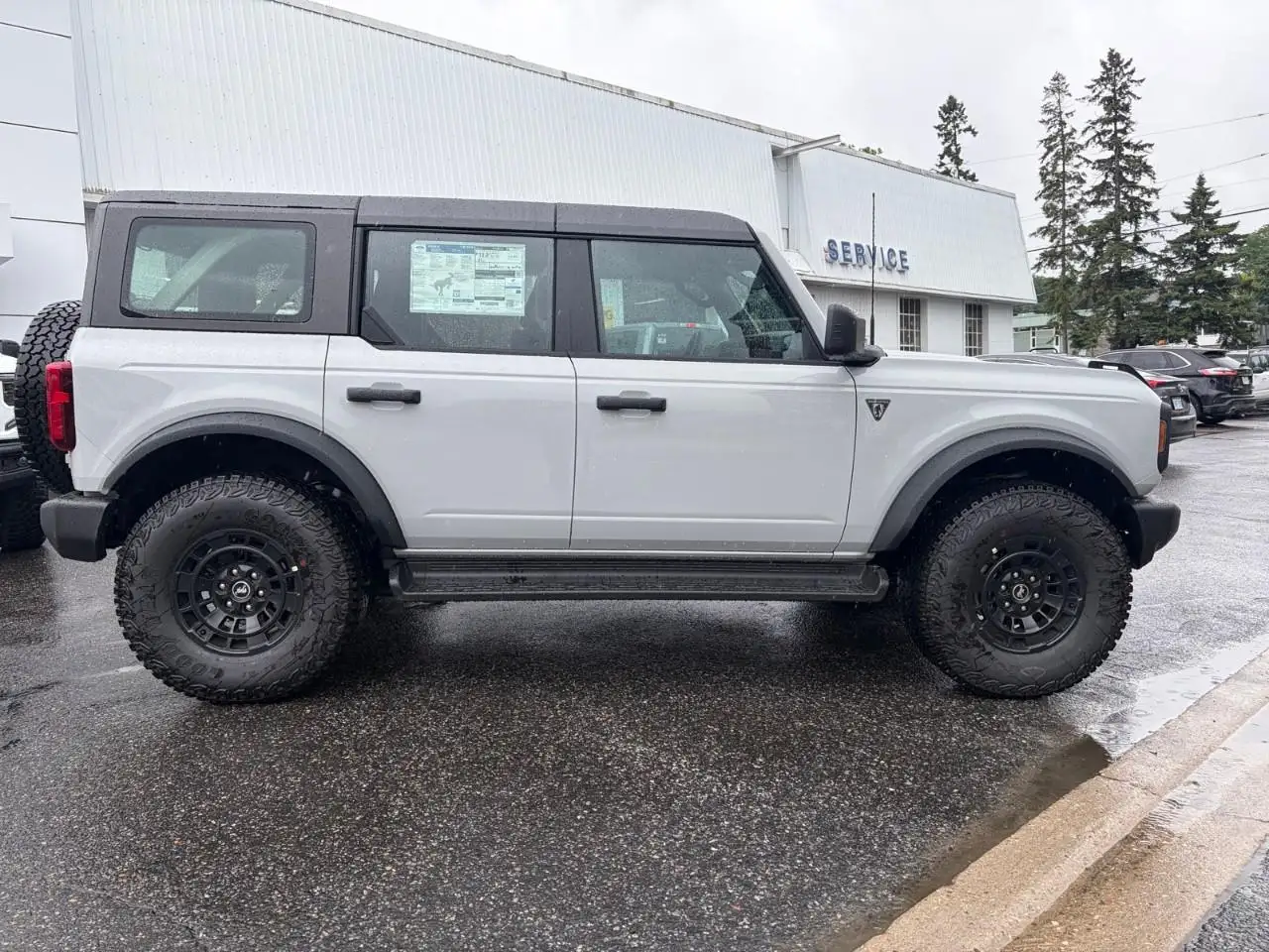 Ford Bronco снимка Ford Bronco