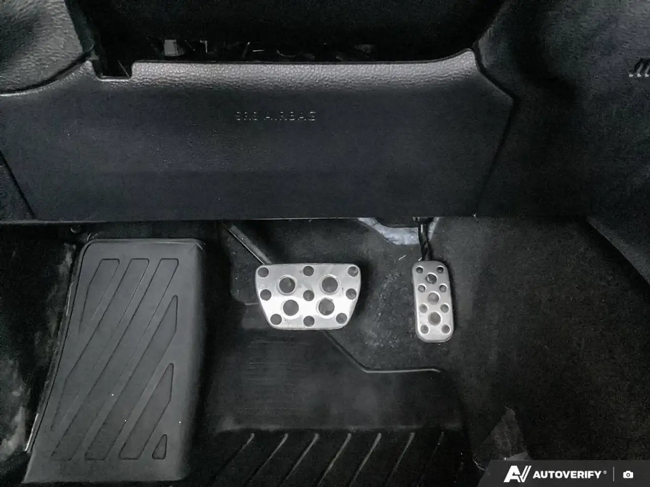 Toyota Tundra снимка Toyota Tundra