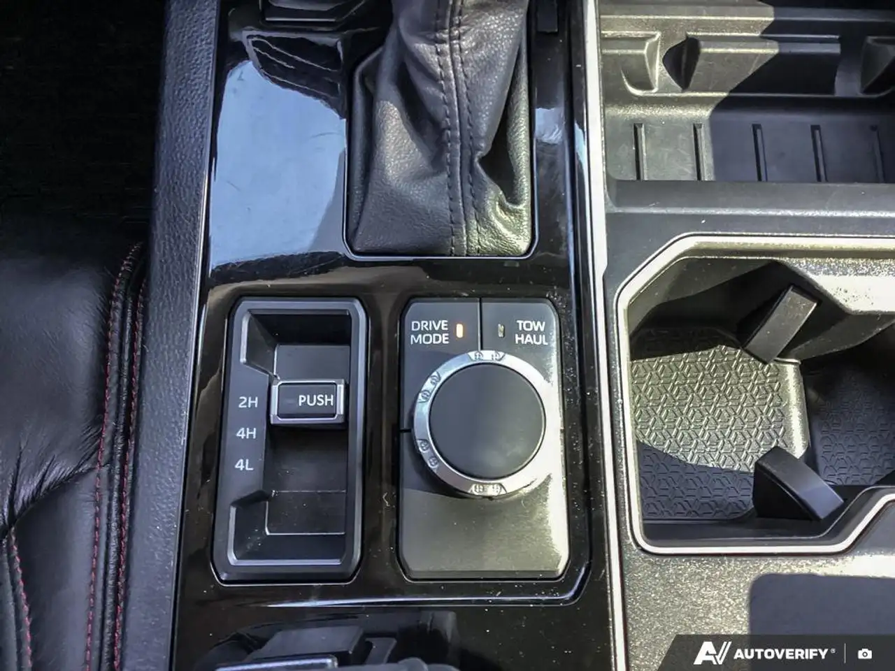Toyota Tundra снимка Toyota Tundra