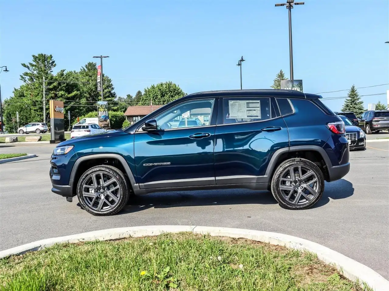 Jeep Compass photo Jeep Compass
