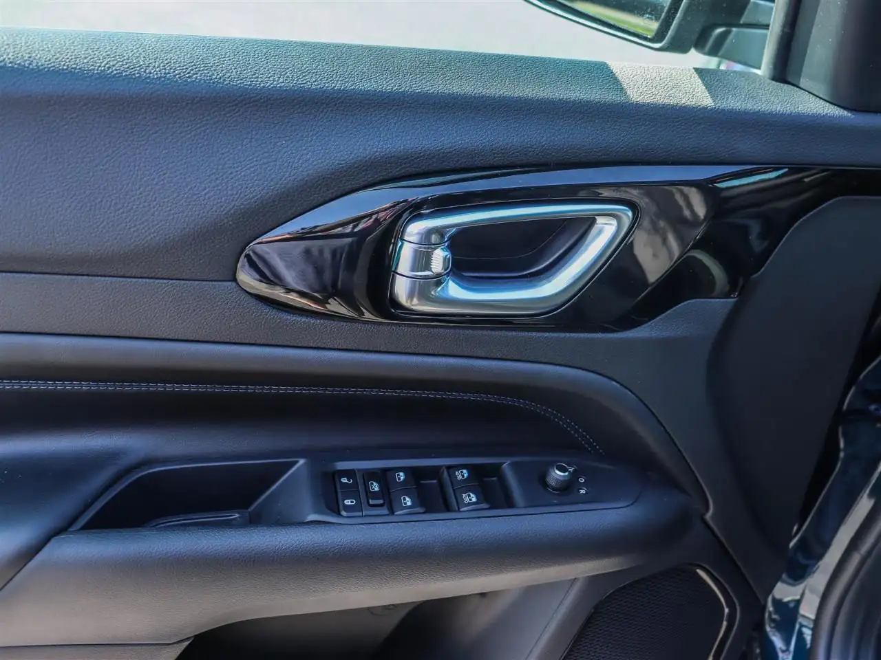 Jeep Compass photo Jeep Compass
