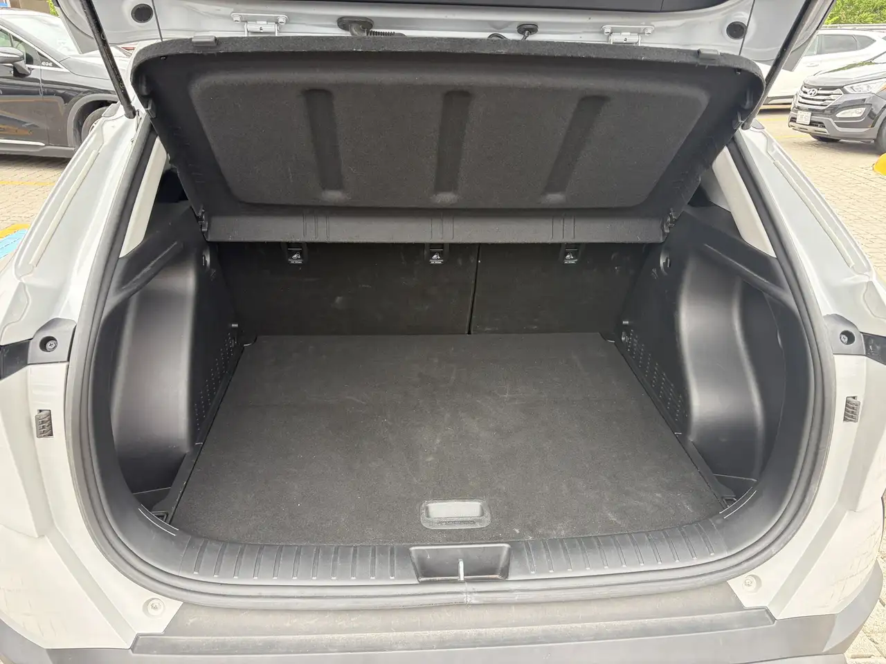 Hyundai KONA снимка Hyundai KONA