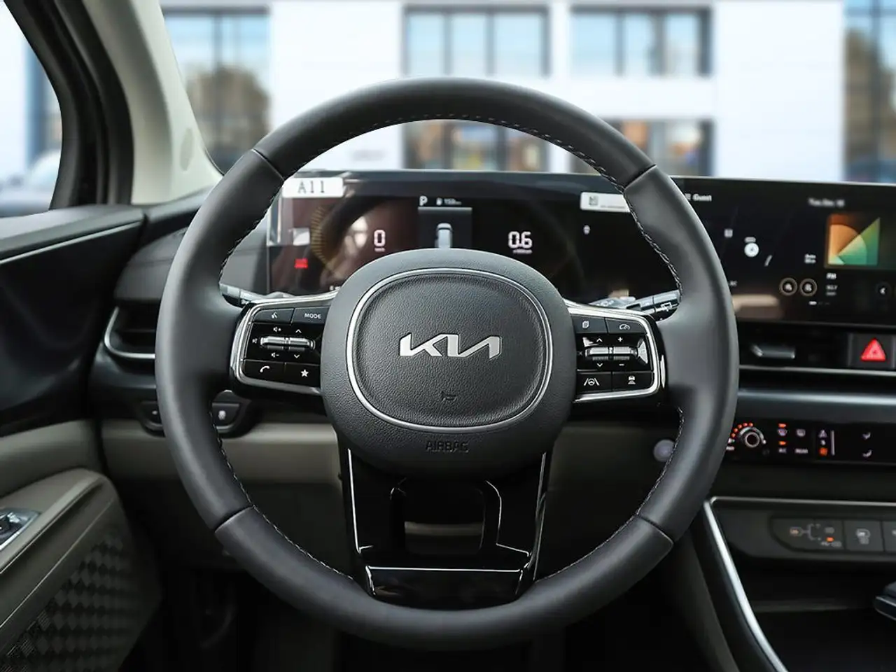 Kia Carnival снимка Kia Carnival