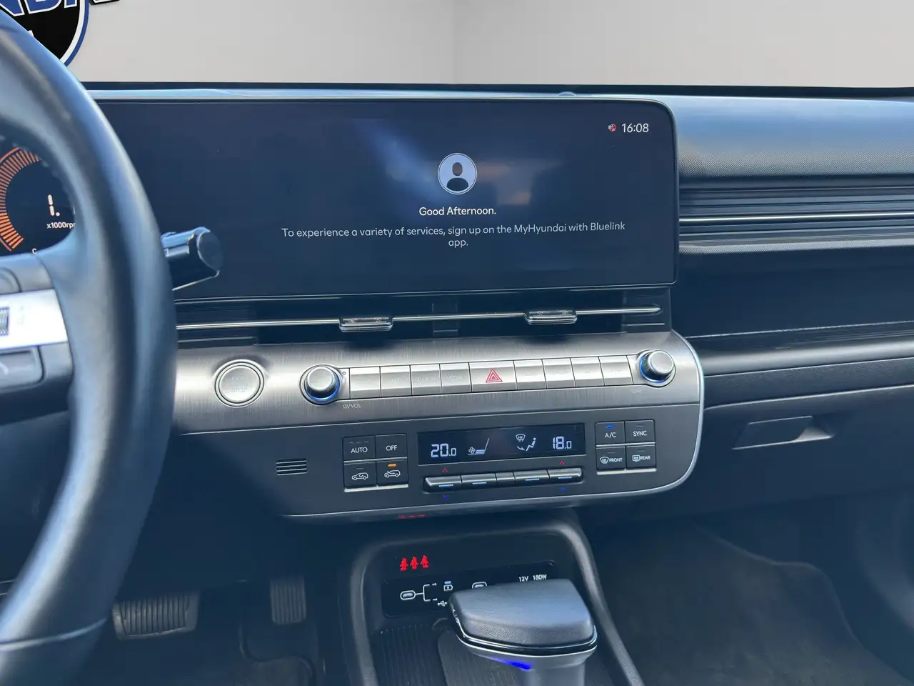 Hyundai KONA photo Hyundai KONA