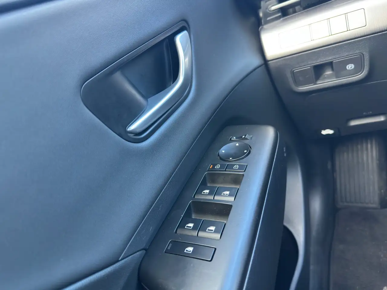 Hyundai KONA photo Hyundai KONA